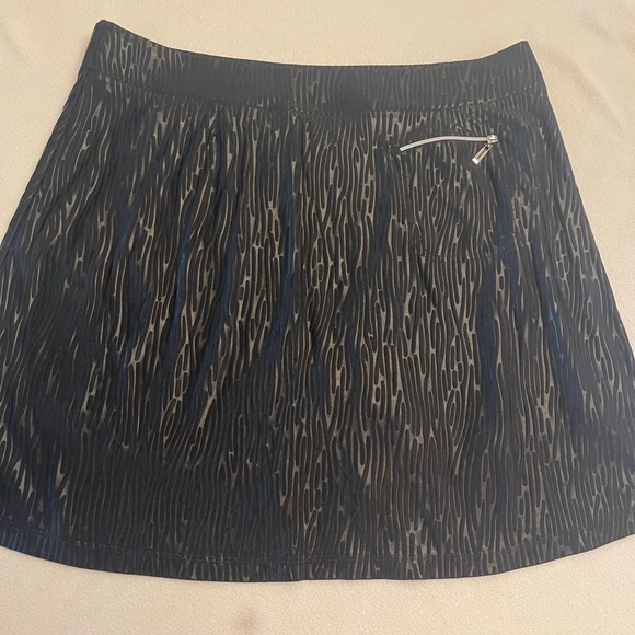 Jamie Sadock Golf Skort. Like new. Super cute print. - Picture 3 of 5